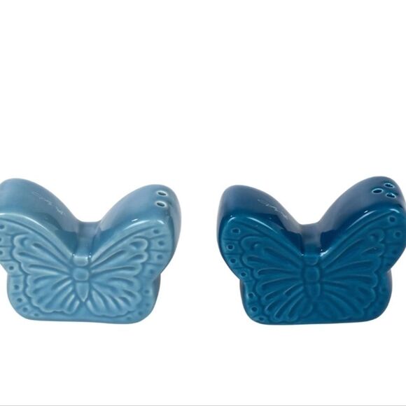 Dolly Parton Ceramic Butterfly Salt & Pepper Shakers - Picture 2 of 7